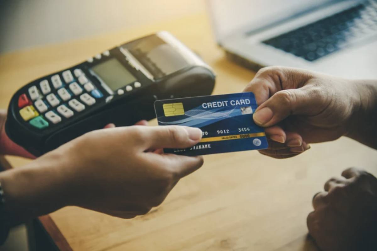 Negli ultimi anni, la pandemia ha accentuato questo trend, portando molti a preferire pagamenti contactless per ridurre il rischio di contagio.